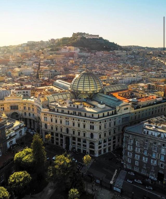 New Latt E Lett * Napoli